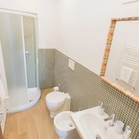 Alojamento de Acomodação e Pequeno-almoço Amalia - Via San Zanobi Florença
